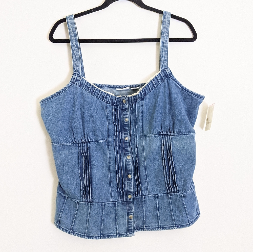 🌟 St John's Bay Denim Button Down Top XL